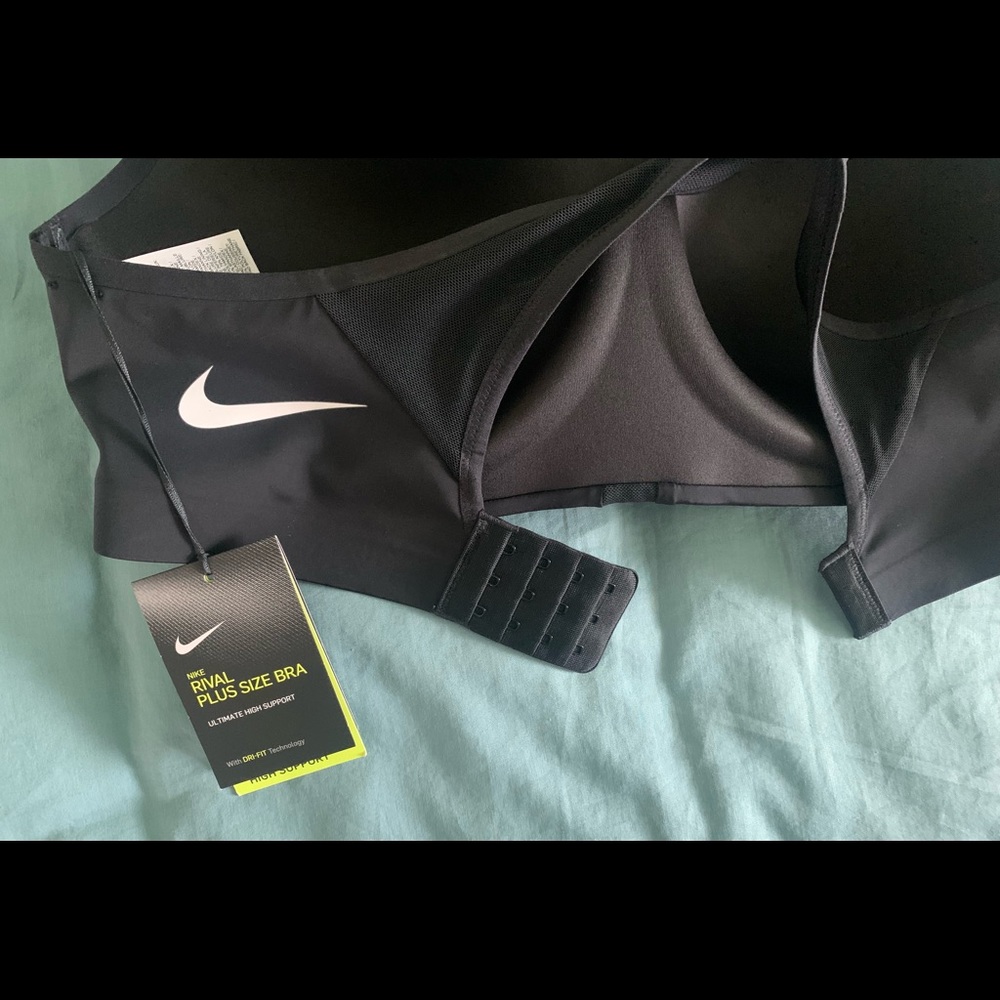 NWT! 🏃‍♀️ 2 Nike Sports Bras - Bundle - Sz 36DD